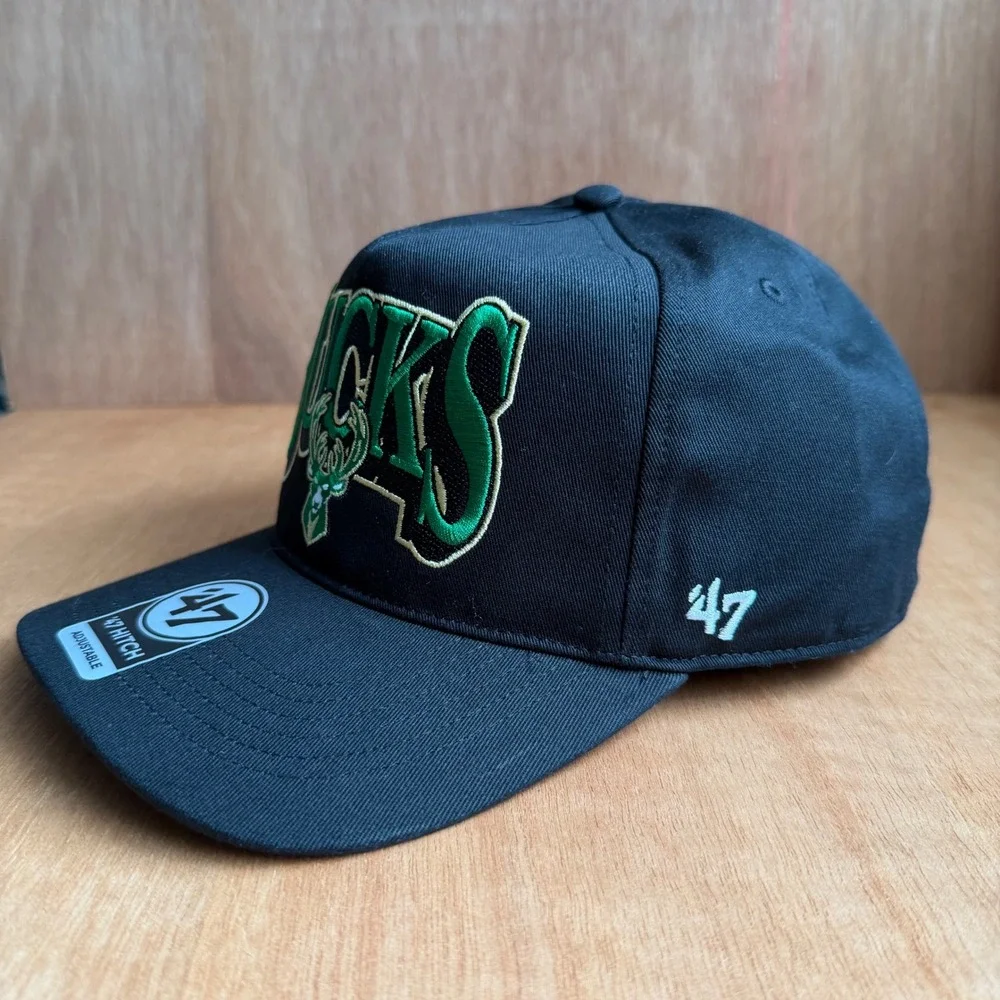 Milwaukee Bucks Snapback Hat Black NBA OSFM cap streetwear basketball trucker